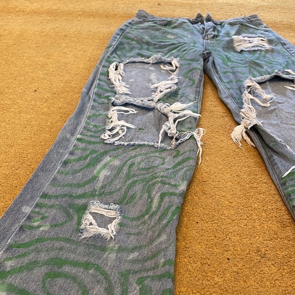 Upcycled SHEIN hand painted distressed jeans size xs - Picture 7 of 12